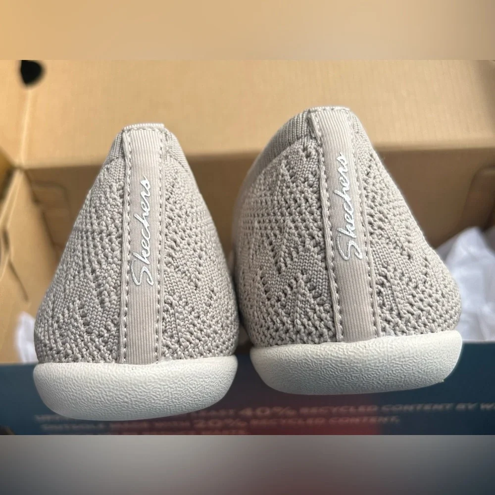 NWT CLEO’s by SKECHERS “Darling Spirit” Women’s taupe Slip On shoes Size 8.5 - Picture 6 of 6